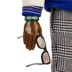 Signature Muñeco Kenbassador Coleccionable de Lebron James con Conjunto de Chaqueta Universitaria y Accesorios><noscript><img width=