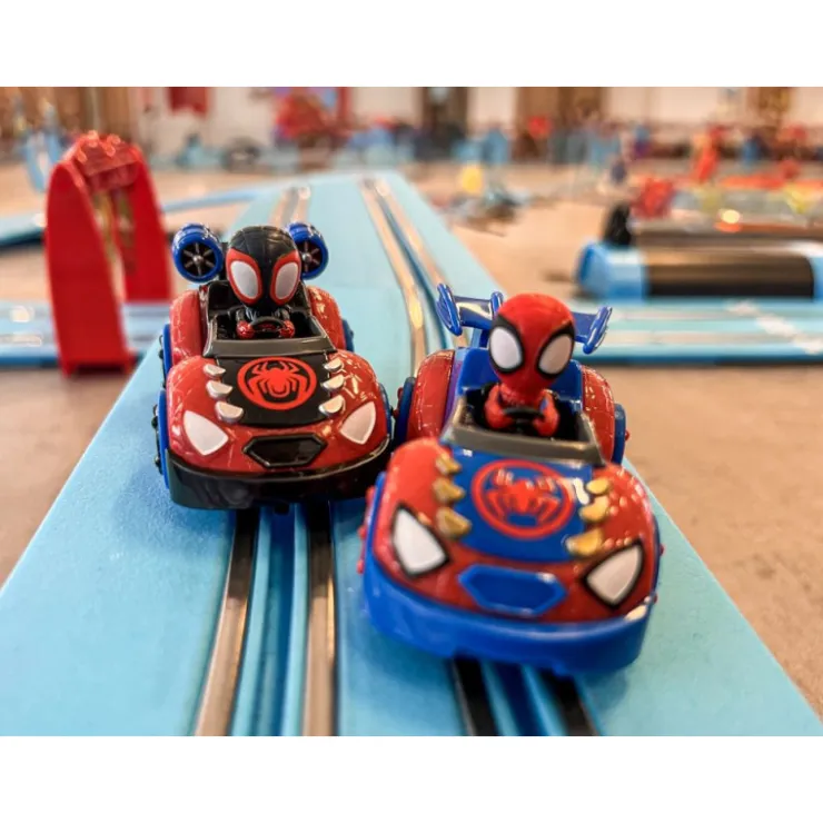 First Spidey and his Amazing Friends It's Spidey Time! Circuito y Coches de Spidey y Spin>Carrera Clearance
