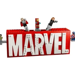 Súper Héroes Marvel Logotipo MARVEL y Minifiguras - 76313>Lego Best