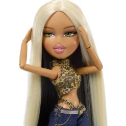 MGA Brazt X Muñeca Lola Índigo><noscript><img width=