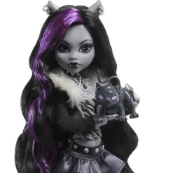 Muñeca Clawdeen Wolf en Blanco y Negro con Pósteres><noscript><img width=