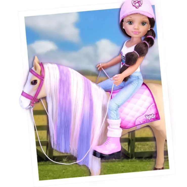 Un Día Con Su Caballo>Nancy