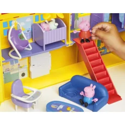 La Gran Casa Familiar de Peppa><noscript><img width=