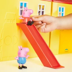 La Gran Casa Familiar de Peppa><noscript><img width=