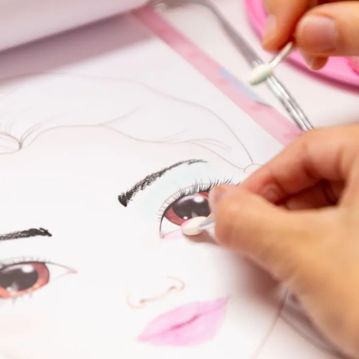 Carpeta Guía de Maquillaje>Topmodel Outlet